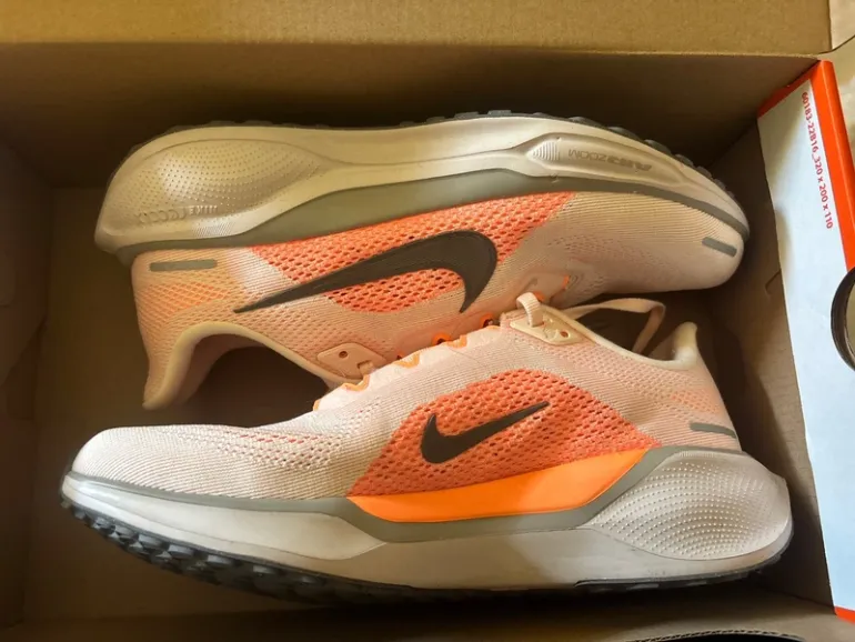 Tweedehands Nike Running Shoes bike — afbeelding 2 van 8