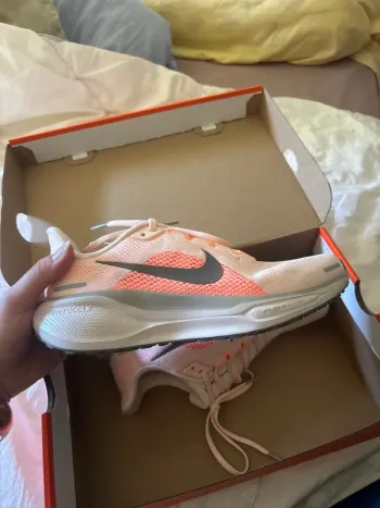 Tweedehands Nike Running Shoes bike — afbeelding 5 van 8
