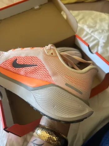 Tweedehands Nike Running Shoes bike — afbeelding 7 van 8