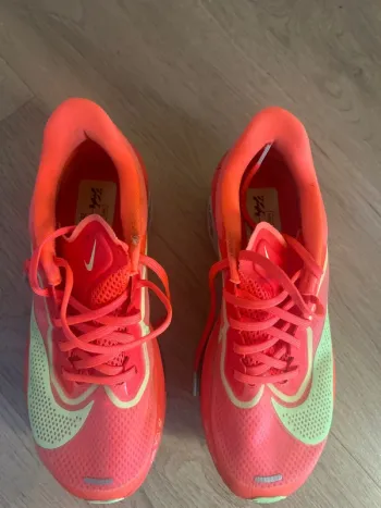 Used Nike Zoom Fly 6 bike