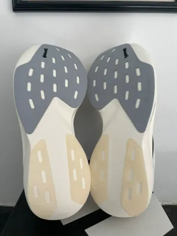Tweedehands Adidas Adiezero Evo SL bike — afbeelding 6 van 6