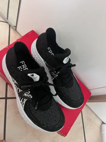 New Balance Fresh Foam bike d'occasion — image 5 sur 7