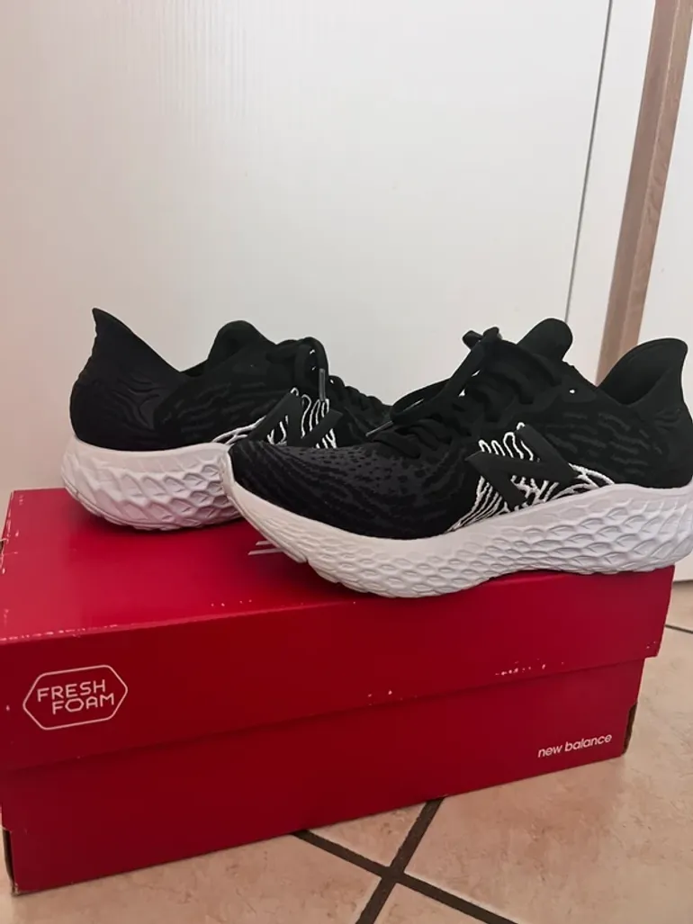 New Balance Fresh Foam bike d'occasion — image 2 sur 7