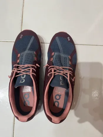 Gebrauchtes On Running On Shoes 38.5 bike