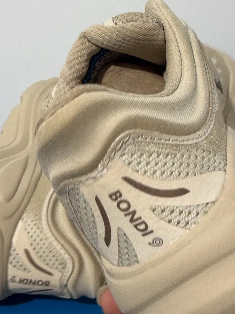 Hoka Bondi 9 bike d'occasion — image 14 sur 15
