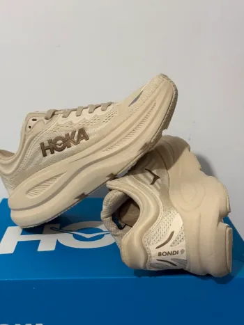 Hoka Bondi 9 bike d'occasion — image 11 sur 15