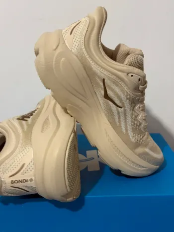 Hoka Bondi 9 bike d'occasion — image 9 sur 15