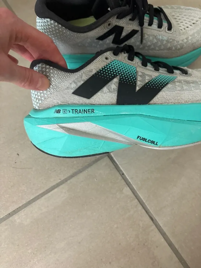 Used New Balance Fuelcell Supercomp bike — image 4 of 5