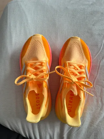 Adidas Ultraboost Light bike d'occasion — image 3 sur 6