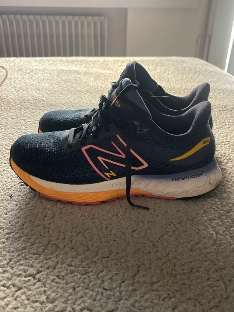 Used New Balance Scarpa running bike — image 2 of 4
