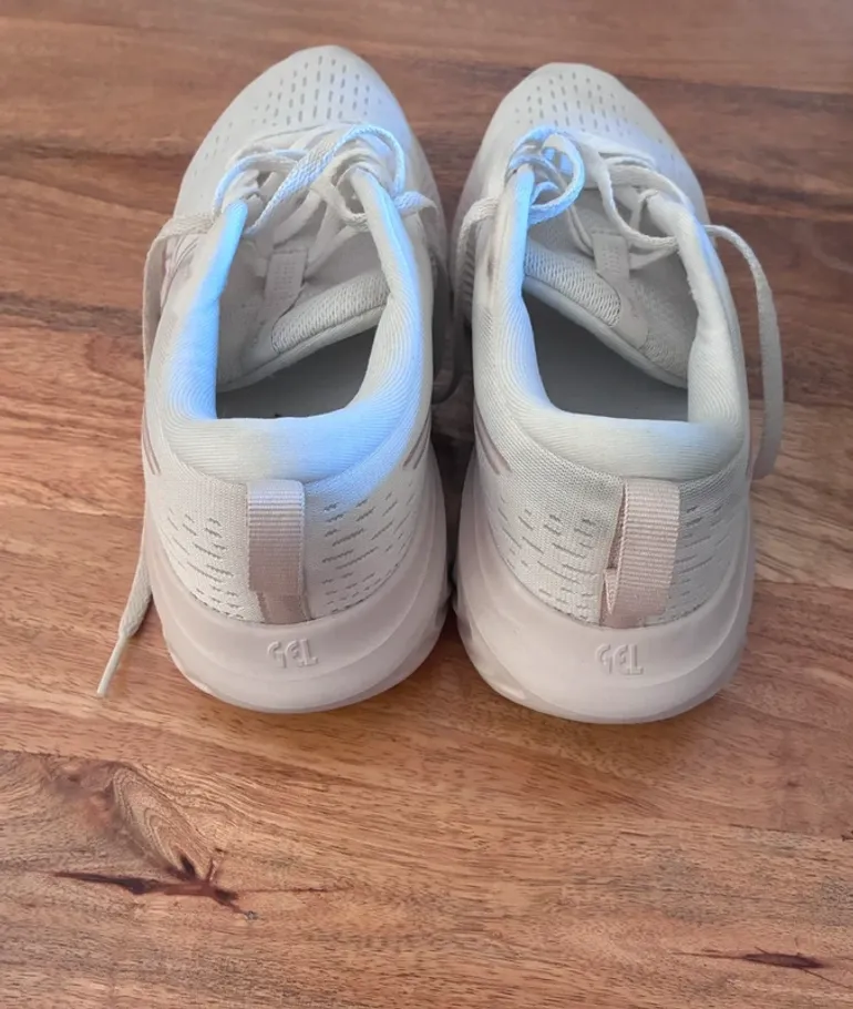 Asics Gel-Excite 10 bike d'occasion — image 4 sur 7