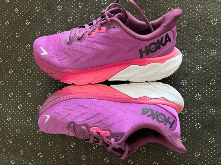 Brugt Hoka Arahi 6 bike — billede 2 af 5