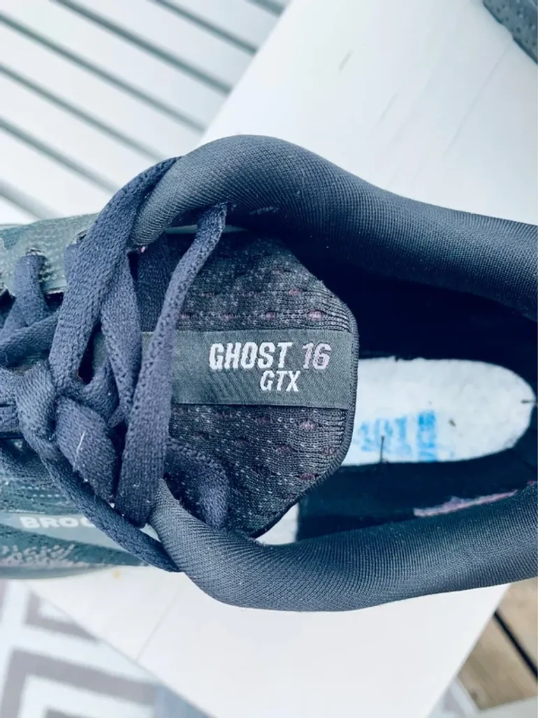 Used Brooks Ghost 16 GTX bike — image 5 of 6