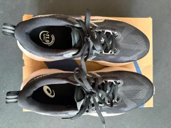 Used Asics Novablast 5 bike