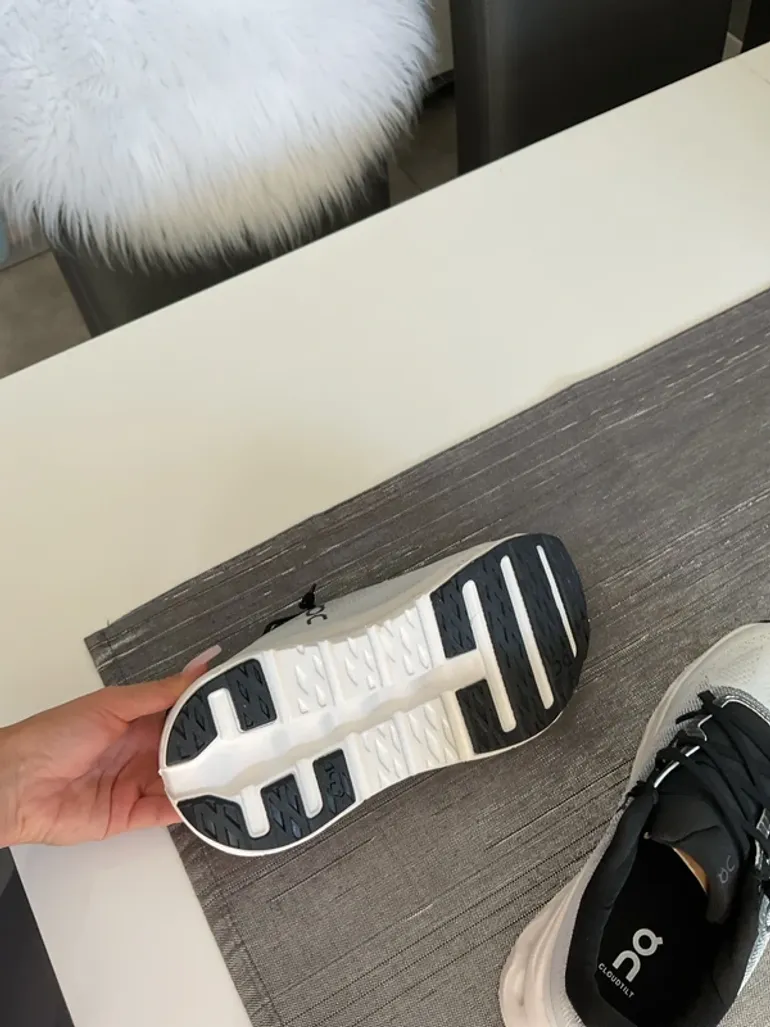 Gebrauchtes On Running Cloudtilt bike — Bild 5 von 9