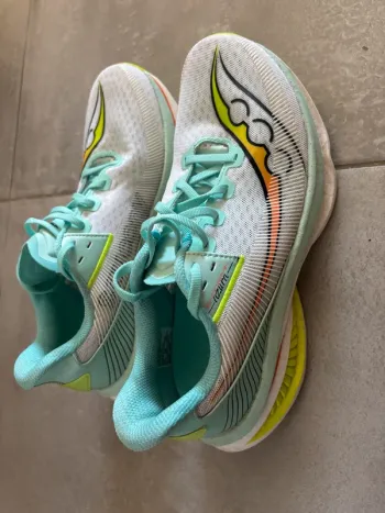 Gebrauchtes Saucony Endorphin Azura bike — Bild 2 von 4