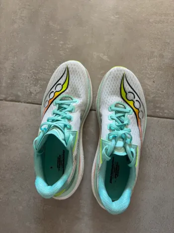 Gebrauchtes Saucony Endorphin Azura bike