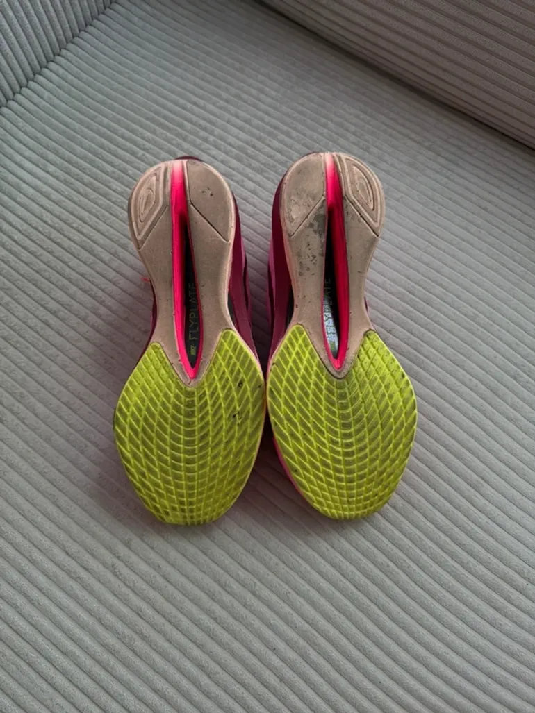Used Nike Zoom Vaporfly Next% 4 bike — image 3 of 5