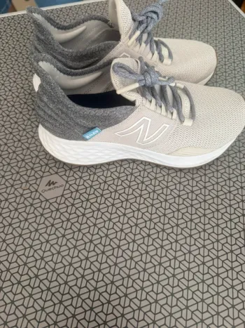 New Balance Fresh Foam bike d'occasion — image 4 sur 5