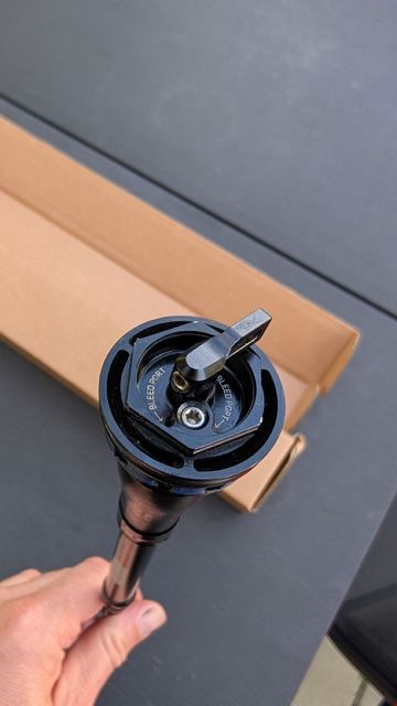 Gebrauchtes RockShox SID Race Day Damper Upgrade Kit 2023 bike — Bild 3 von 4