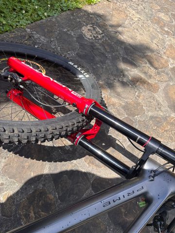 Brugt RockShox Boxxer Ultimate 3.0 2025 bike — billede 4 af 6