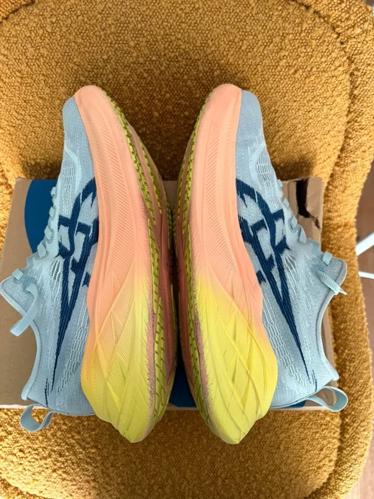 Tweedehands Asics Superblast 2 bike — afbeelding 3 van 6