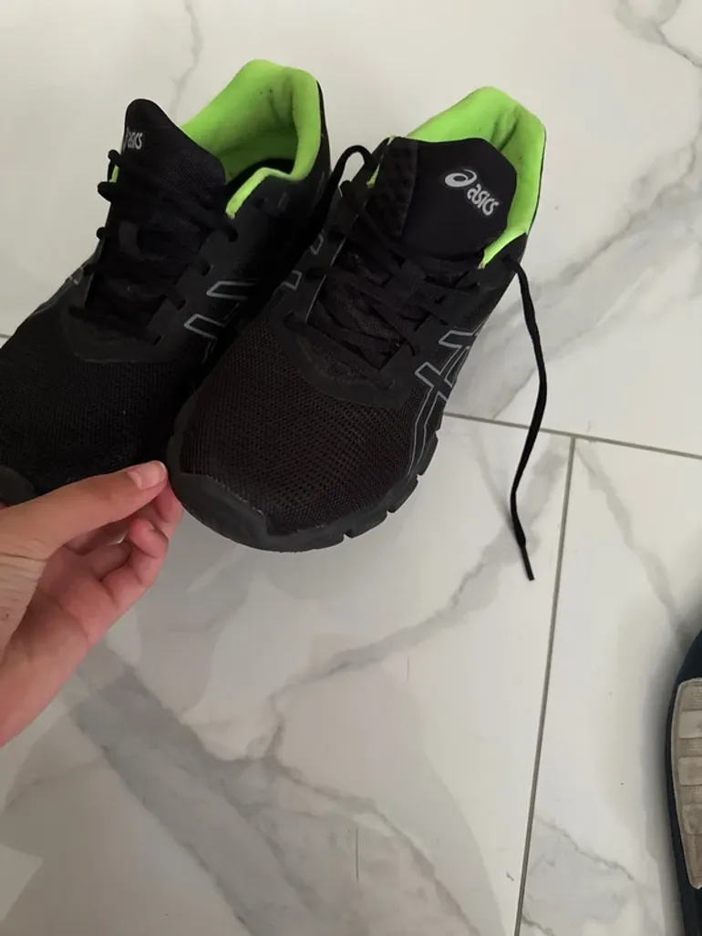 Used Asics Shoes bike — image 2 of 4