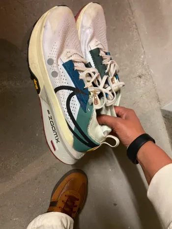 Nike ZoomX Zegama 2 bike d'occasion — image 3 sur 8