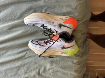 Used Nike Vaporfly 2 Next% bike — image 2 of 3