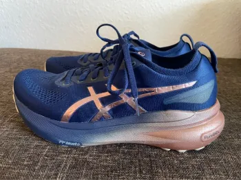 Premium Gel Kayano 31 bike d'occasion — image 2 sur 4
