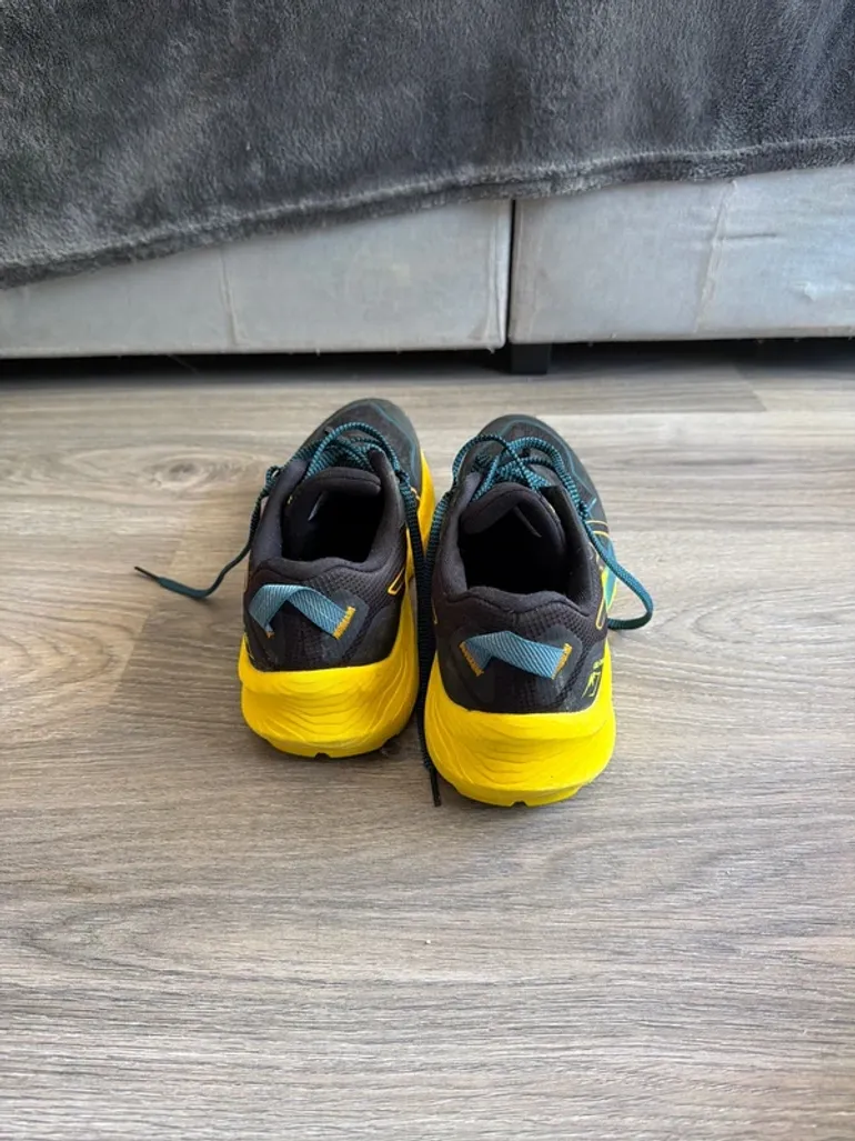 Asics Trabucco 11 bike d'occasion — image 3 sur 4