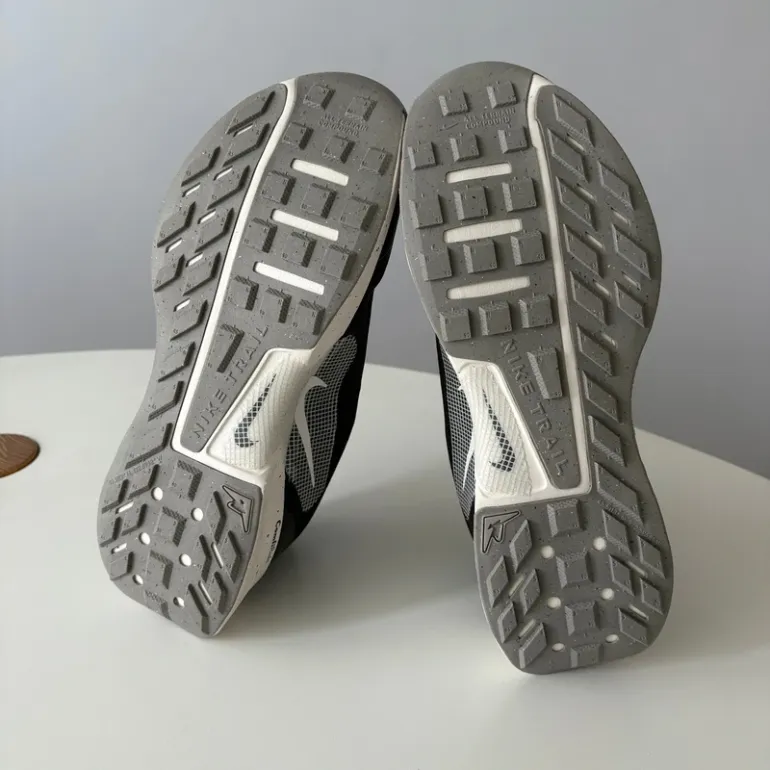 Tweedehands Nike Juniper Trail 3 bike — afbeelding 4 van 9