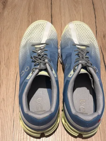 Gebrauchtes On Running On Turnschuh Herren bike — Bild 2 von 6
