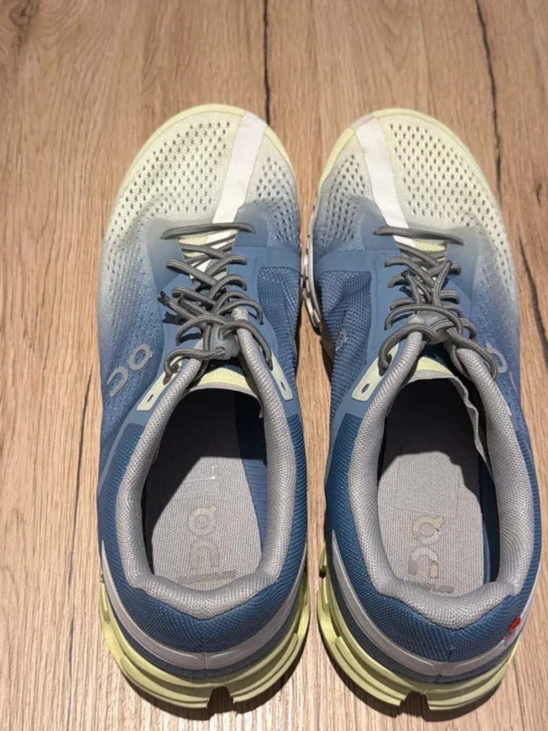 Gebrauchtes On Running On Turnschuh Herren bike — Bild 2 von 6
