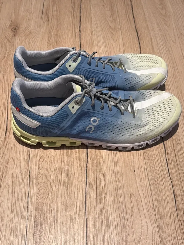 Gebrauchtes On Running On Turnschuh Herren bike — Bild 3 von 6