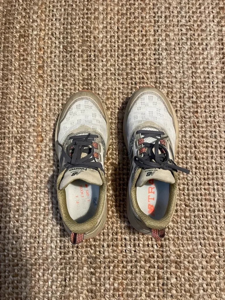 Used New Balance Hierro V9 bike — image 2 of 3