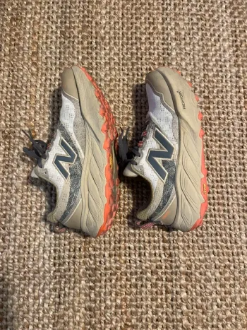 Used New Balance Hierro V9 bike
