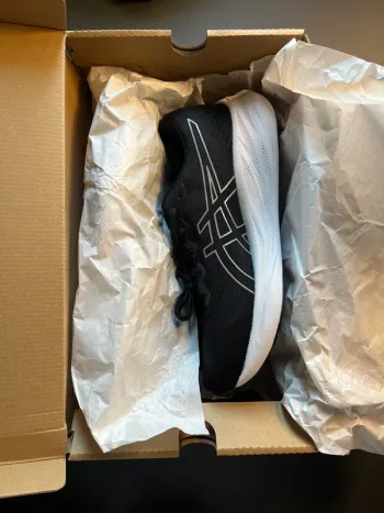 Käytetty Asics Shoes bike — kuva 2 / 5