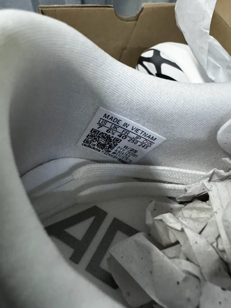 White Adizero Evo SL bike d'occasion — image 6 sur 6