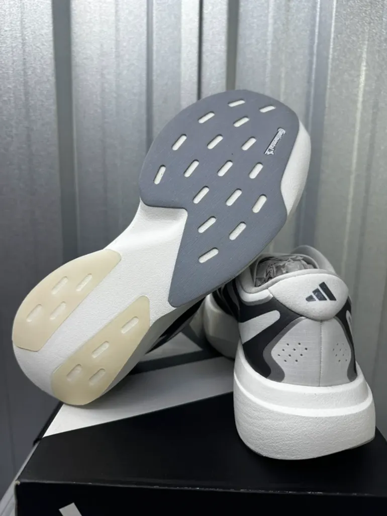 White Adizero Evo SL bike d'occasion — image 5 sur 6