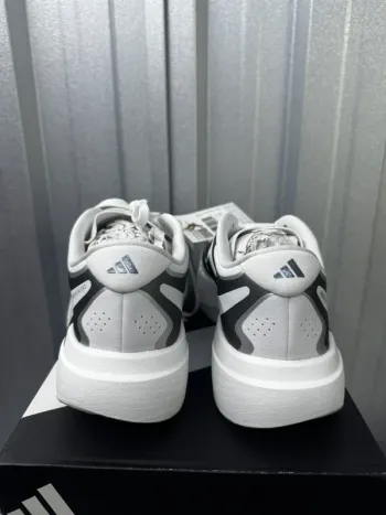 White Adizero Evo SL bike d'occasion — image 3 sur 6