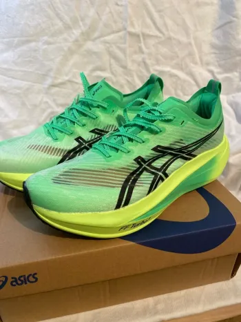 Asics Megablast bike d'occasion