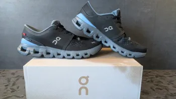 On Running Cloud X 4 bike d'occasion — image 3 sur 4
