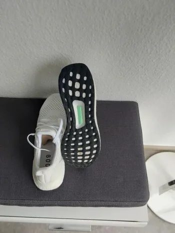 Used Adidas Ultraboost bike — image 5 of 6