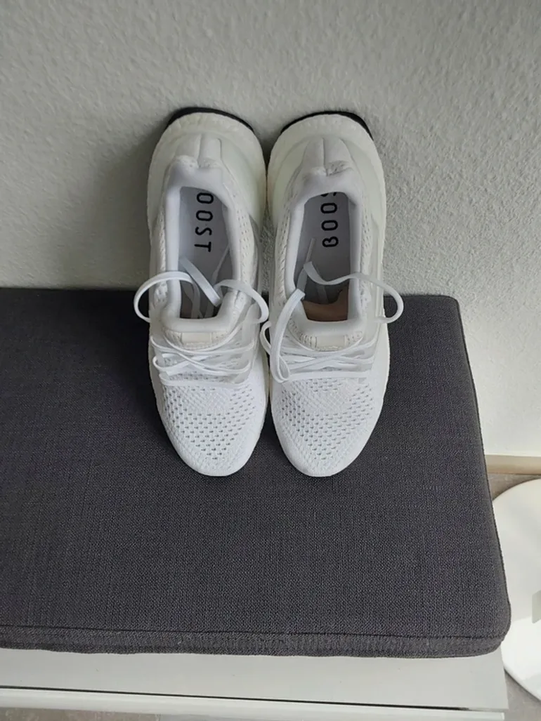 Used Adidas Ultraboost bike — image 4 of 6