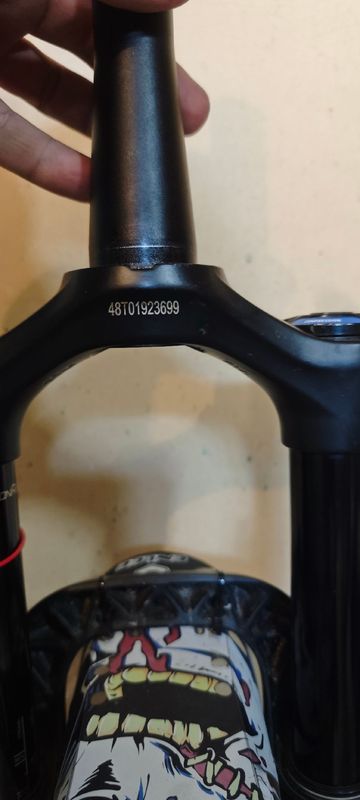 Brugt RockShox Yari RC Fork 2021 bike — billede 5 af 8