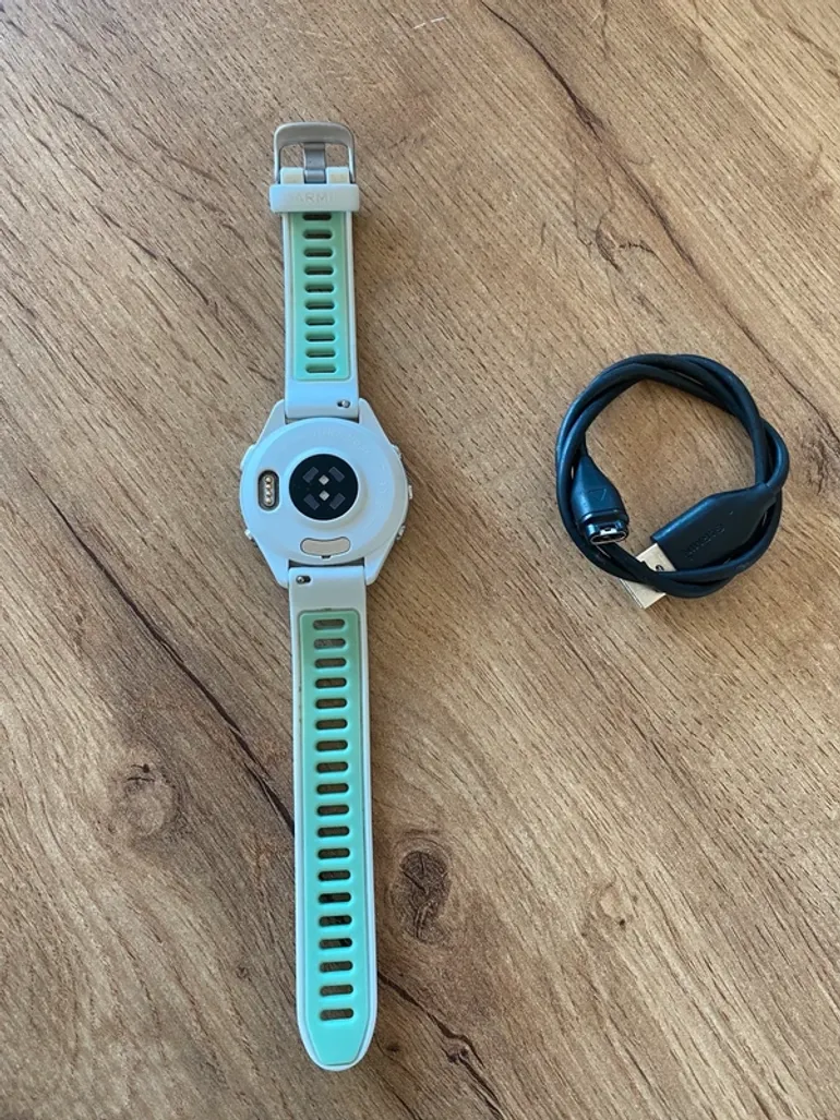 Garmin Forerunner 265s bike d'occasion — image 4 sur 4