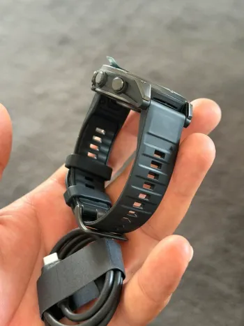 Used Garmin fenix 8 47 mm bike — image 4 of 9