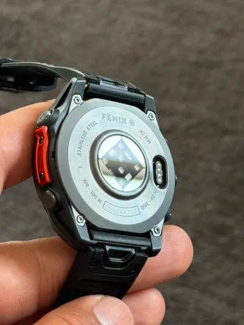Used Garmin fenix 8 47 mm bike — image 6 of 9