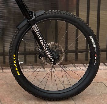 Syncross MD 30 29 DH, 20x110, Maxxis Assegai + Tannus 2025 bike d'occasion